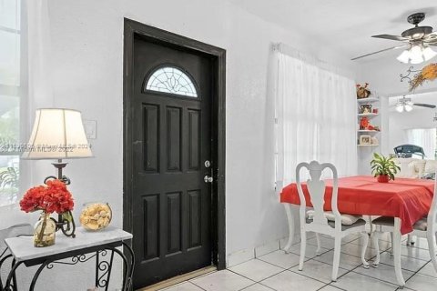 Casa en venta en Cutler Bay, Florida, 3 dormitorios, 165.18 m2 № 1206440 - foto 3