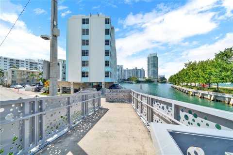 Condominio en venta en Miami Beach, Florida, 1 dormitorio, 67.17 m2 № 1329740 - foto 3