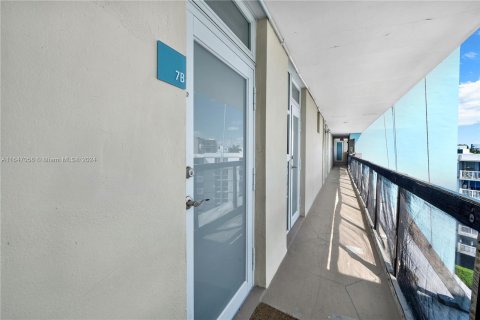 Condominio en venta en Miami Beach, Florida, 1 dormitorio, 67.17 m2 № 1329740 - foto 9