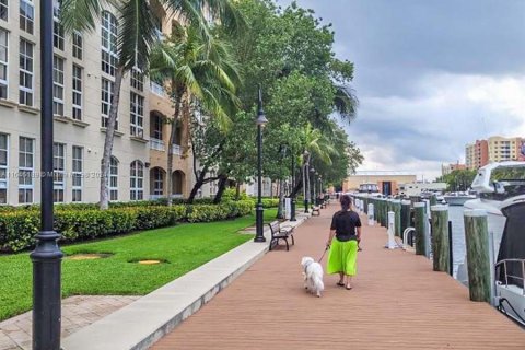 Condo in Aventura, Florida, 2 bedrooms  № 1329001 - photo 29