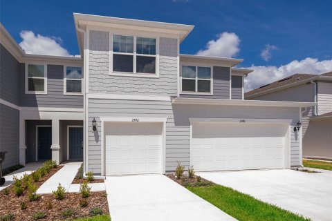 Townhouse in Davenport, Florida 3 bedrooms, 167.78 sq.m. № 1218942 - photo 1