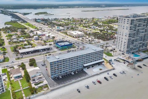 Condo in Daytona Beach, Florida, 1 bedroom  № 1380674 - photo 19