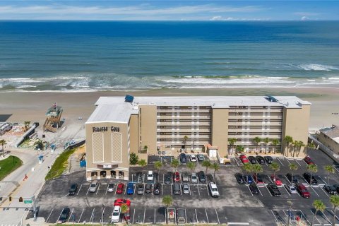 Condo in Daytona Beach, Florida, 1 bedroom  № 1380674 - photo 22