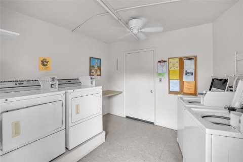 Copropriété à vendre à Coconut Creek, Floride: 2 chambres, 107.4 m2 № 1029098 - photo 22