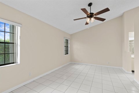 Townhouse in Tamarac, Florida 3 bedrooms, 134.43 sq.m. № 1225733 - photo 16