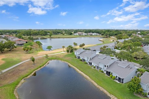 Townhouse in Tamarac, Florida 3 bedrooms, 134.43 sq.m. № 1225733 - photo 1