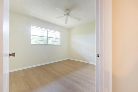 Condo in Stuart, Florida, 2 bedrooms  № 1226727 - photo 27