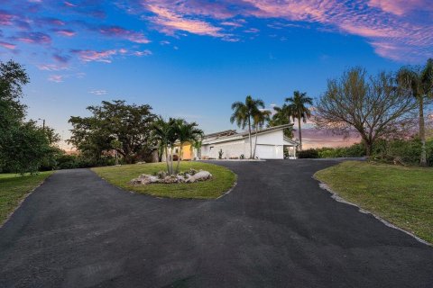 Villa ou maison à vendre à Lake Worth, Floride: 5 chambres, 610.83 m2 № 1031458 - photo 9