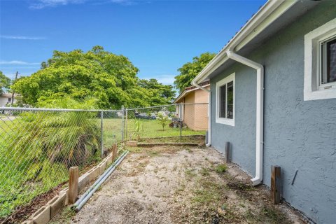 Villa ou maison à vendre à Lauderhill, Floride: 3 chambres, 102.19 m2 № 1380363 - photo 28