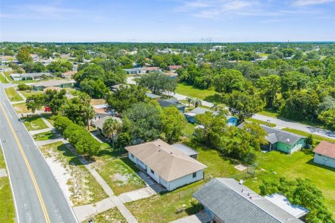 House in Spring Hill, Florida 2 bedrooms, 98.66 sq.m. № 1353047 - photo 18