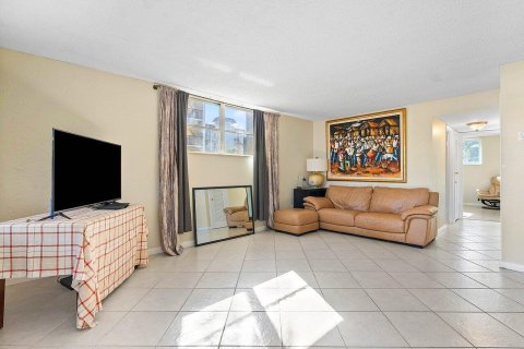 Condo in North Palm Beach, Florida, 2 bedrooms  № 1065848 - photo 23