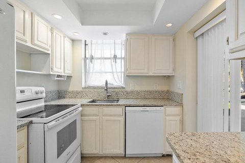 Condo in North Palm Beach, Florida, 2 bedrooms  № 1065848 - photo 21