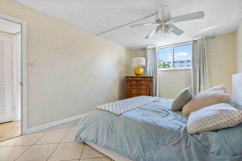 Condo in North Palm Beach, Florida, 2 bedrooms  № 1065848 - photo 18