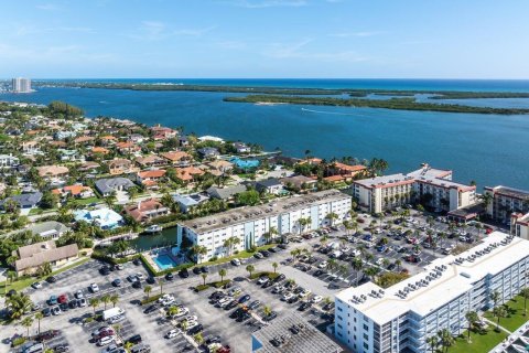 Condominio en venta en North Palm Beach, Florida, 2 dormitorios, 91.97 m2 № 1065848 - foto 4