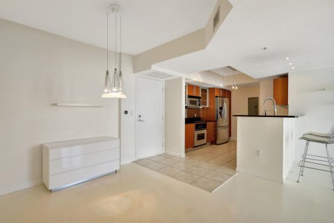 Condo in West Palm Beach, Florida, 2 bedrooms  № 1059995 - photo 16