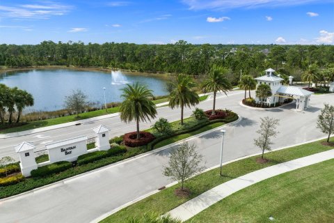 House in Stuart, Florida 5 bedrooms, 278.71 sq.m. № 1059996 - photo 5