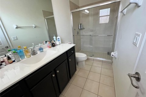 Adosado en venta en Hialeah, Florida, 3 dormitorios, 154.96 m2 № 1332851 - foto 18