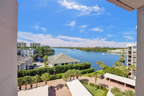 Copropriété à vendre à Boca Raton, Floride: 2 chambres, 112.88 m2 № 1065902 - photo 5