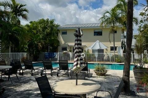 Townhouse in Fort Lauderdale, Florida 2 bedrooms, 94.02 sq.m. № 1065593 - photo 2
