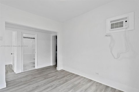 Immobilier commercial à vendre à Miami, Floride: 118.73 m2 № 1281225 - photo 14