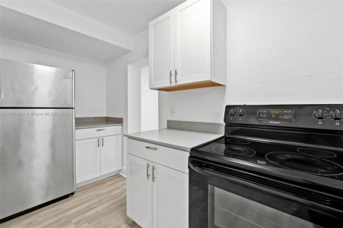 Immobilier commercial à vendre à Miami, Floride: 118.73 m2 № 1281225 - photo 8