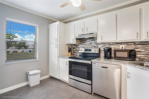 Copropriété à vendre à Deerfield Beach, Floride: 1 chambre, 78.97 m2 № 1281226 - photo 2