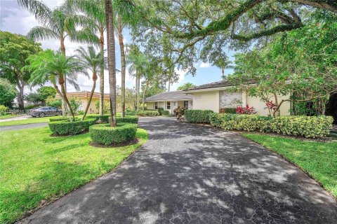 Villa ou maison à vendre à Hollywood, Floride: 6 chambres, 270.16 m2 № 1095014 - photo 8