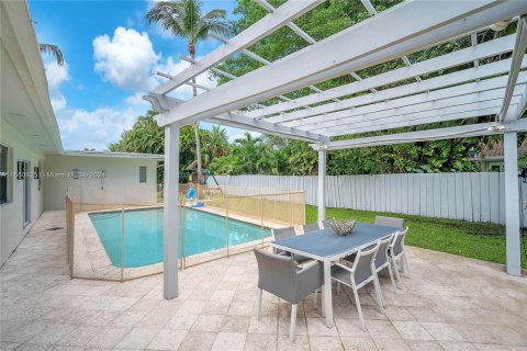 House in Hollywood, Florida 6 bedrooms, 270.16 sq.m. № 1095014 - photo 28