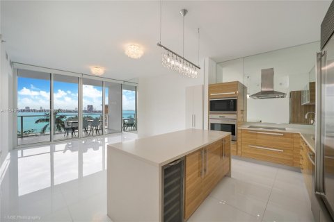 Copropriété à vendre à Miami, Floride: 2 chambres, 104.79 m2 № 1054528 - photo 1