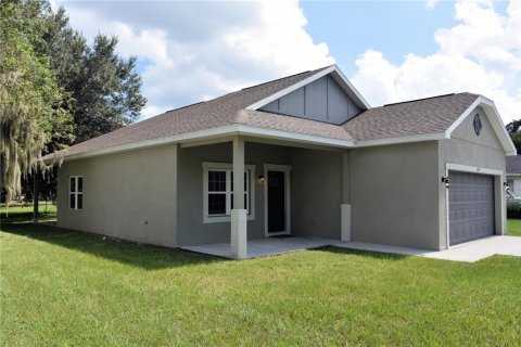 House in Zephyrhills, Florida 3 bedrooms, 119.38 sq.m. № 1387345 - photo 6