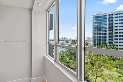 Copropriété à vendre à Miami Beach, Floride: 2 chambres, 98.57 m2 № 1170520 - photo 13