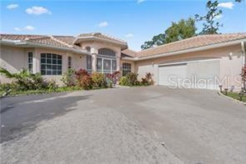 Villa ou maison à vendre à Lehigh Acres, Floride: 4 chambres, 213.86 m2 № 1190586 - photo 2