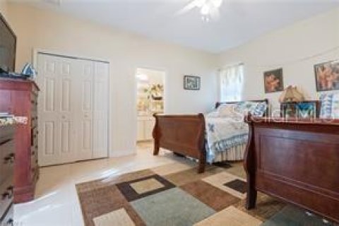 Villa ou maison à vendre à Lehigh Acres, Floride: 4 chambres, 213.86 m2 № 1190586 - photo 20