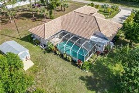 Villa ou maison à vendre à Lehigh Acres, Floride: 4 chambres, 213.86 m2 № 1190586 - photo 4