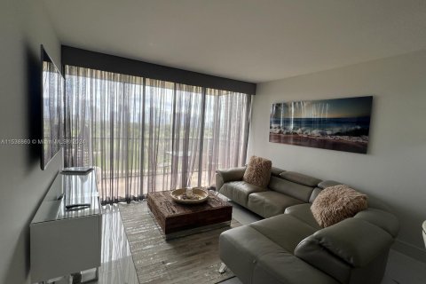 Condo in Aventura, Florida, 2 bedrooms  № 1029029 - photo 9