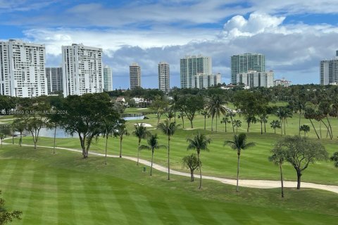 Condo in Aventura, Florida, 2 bedrooms  № 1029029 - photo 1