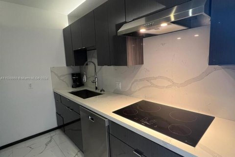 Condo in Aventura, Florida, 2 bedrooms  № 1029029 - photo 19