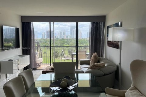 Condo in Aventura, Florida, 2 bedrooms  № 1029029 - photo 10