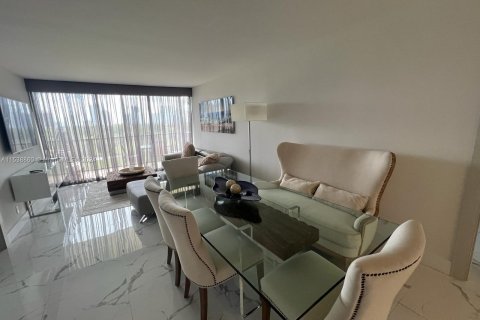 Copropriété à vendre à Aventura, Floride: 2 chambres, 107.49 m2 № 1029029 - photo 6