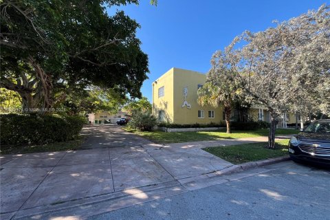 Condominio en venta en Coral Gables, Florida, 1 dormitorio, 55.74 m2 № 1029079 - foto 29