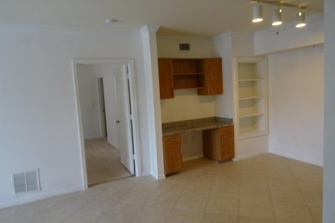 Condo in West Palm Beach, Florida, 3 bedrooms  № 1068024 - photo 10