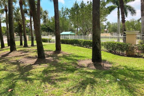 Condo in West Palm Beach, Florida, 3 bedrooms  № 1068024 - photo 16