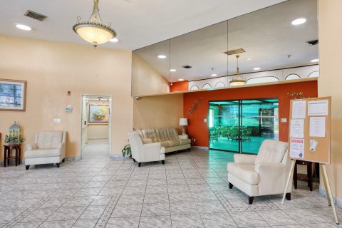 Condo in Lauderdale Lakes, Florida, 2 bedrooms  № 1061421 - photo 18