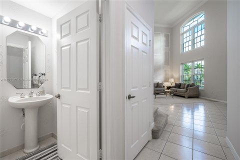 Villa ou maison à vendre à Pembroke Pines, Floride: 4 chambres, 305.09 m2 № 1397503 - photo 14