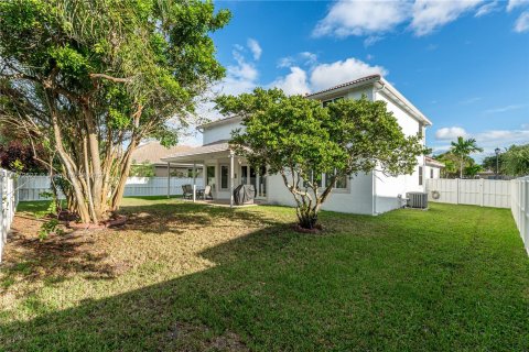 Villa ou maison à vendre à Pembroke Pines, Floride: 4 chambres, 305.09 m2 № 1397503 - photo 29