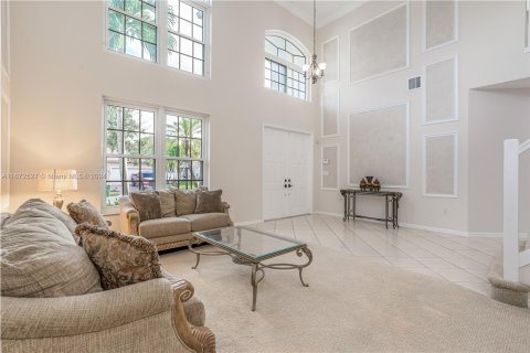 Villa ou maison à vendre à Pembroke Pines, Floride: 4 chambres, 305.09 m2 № 1397503 - photo 6