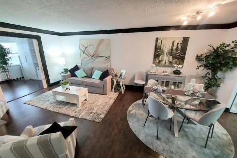 Condo in Sunrise, Florida, 1 bedroom  № 1397466 - photo 3