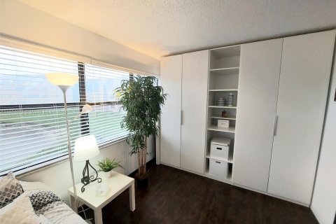 Copropriété à vendre à Sunrise, Floride: 1 chambre, 79.9 m2 № 1397466 - photo 16