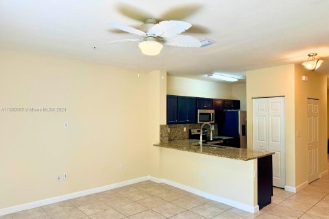 Townhouse in Homestead, Florida 3 bedrooms, 123.1 sq.m. № 1209958 - photo 12