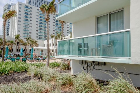 Copropriété à vendre à Hollywood, Floride: 2 chambres, 108.97 m2 № 1209943 - photo 20